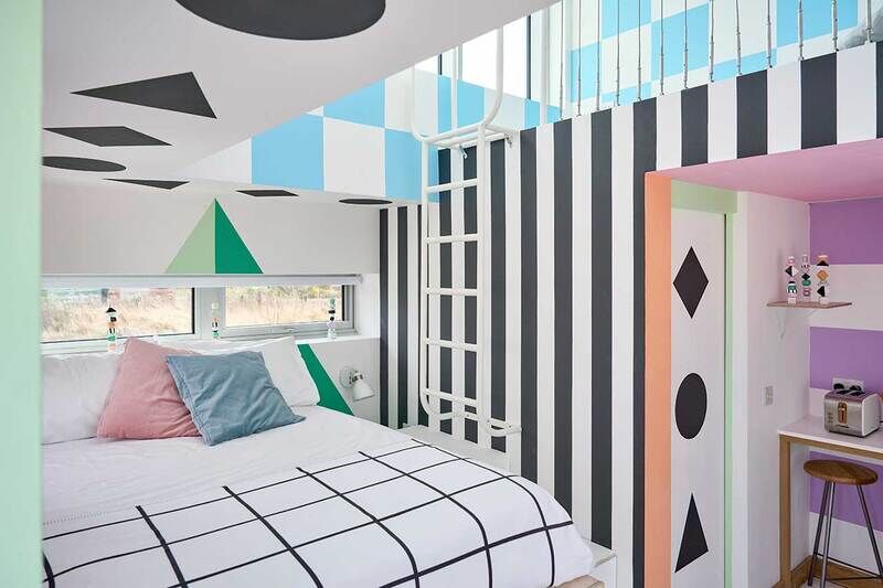 Graphic Pastel Art Pods