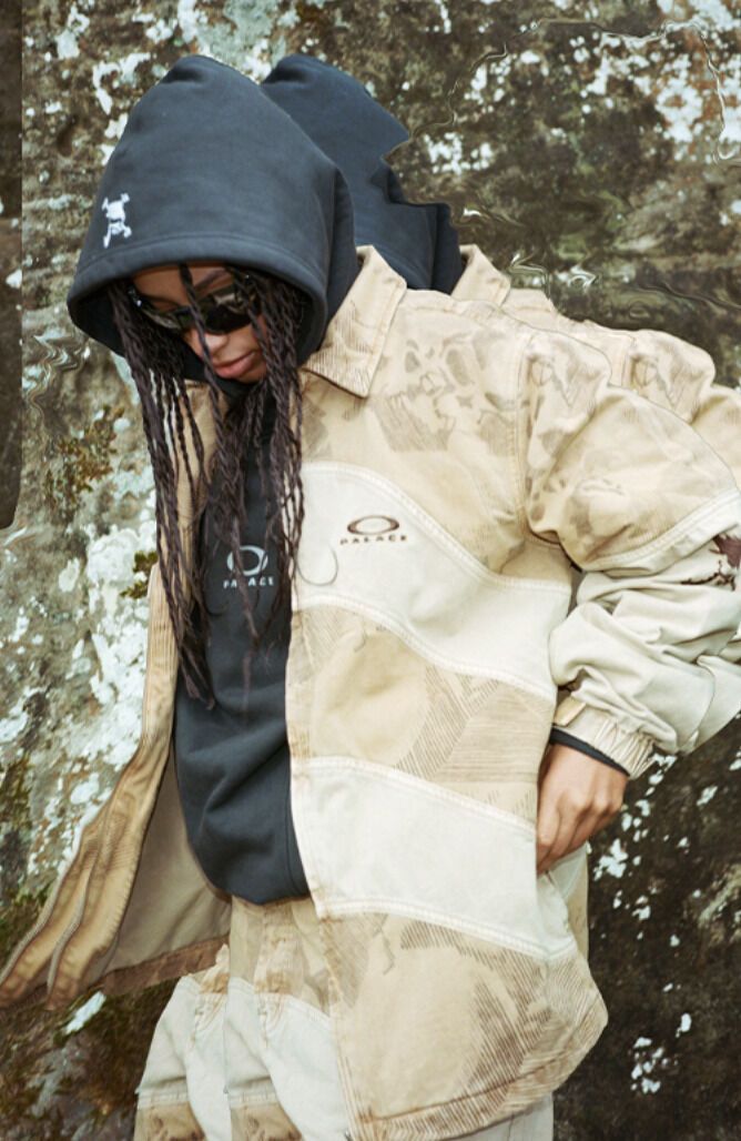 Otherworldly Summer-Ready Streetwear : Palace and oakley