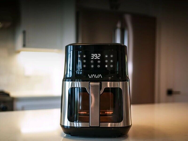 Contemporary Countertop Air Fryers