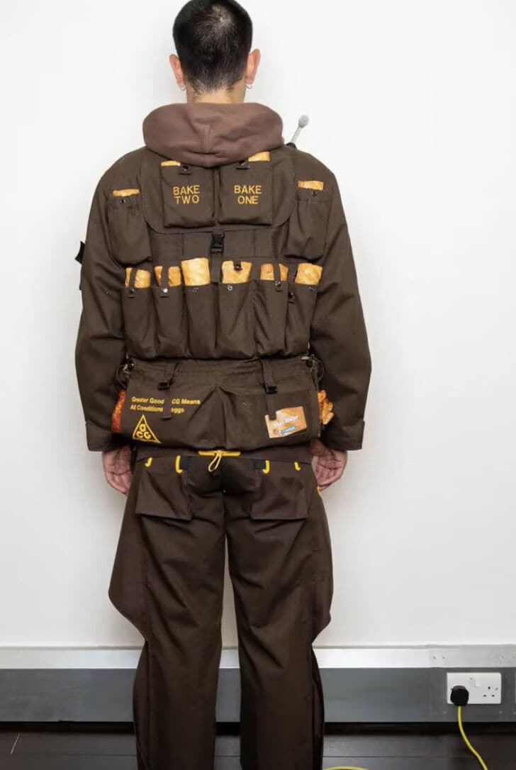 Sausage Roll-Holding Jackets