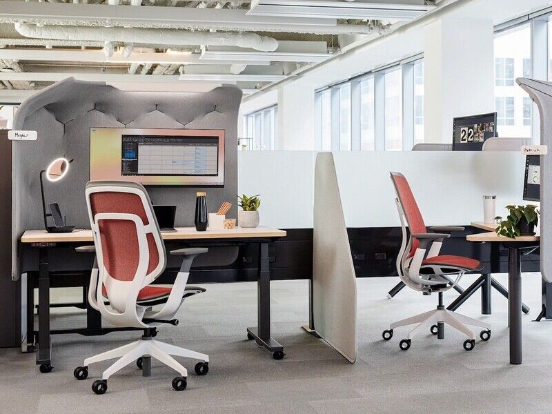 Customizable Office Furniture