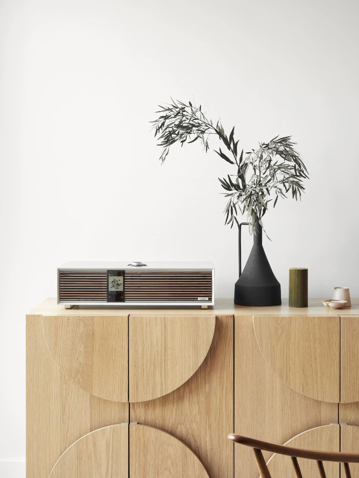 Connected Retro Design Speakers