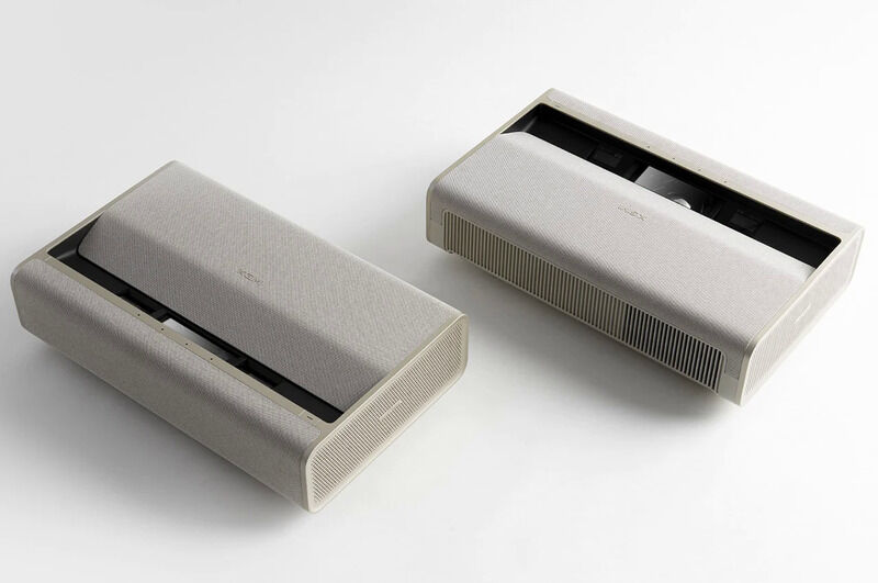 Slick Short Throw Projectors
