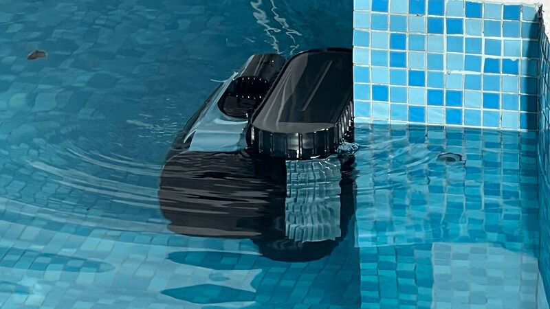 Innovative Cordless Pool Cleaners