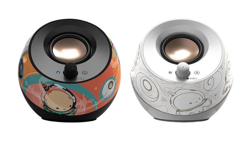 Artwork-Covered Speaker Models : Creative Pebble V3 Artisan Edition speakers