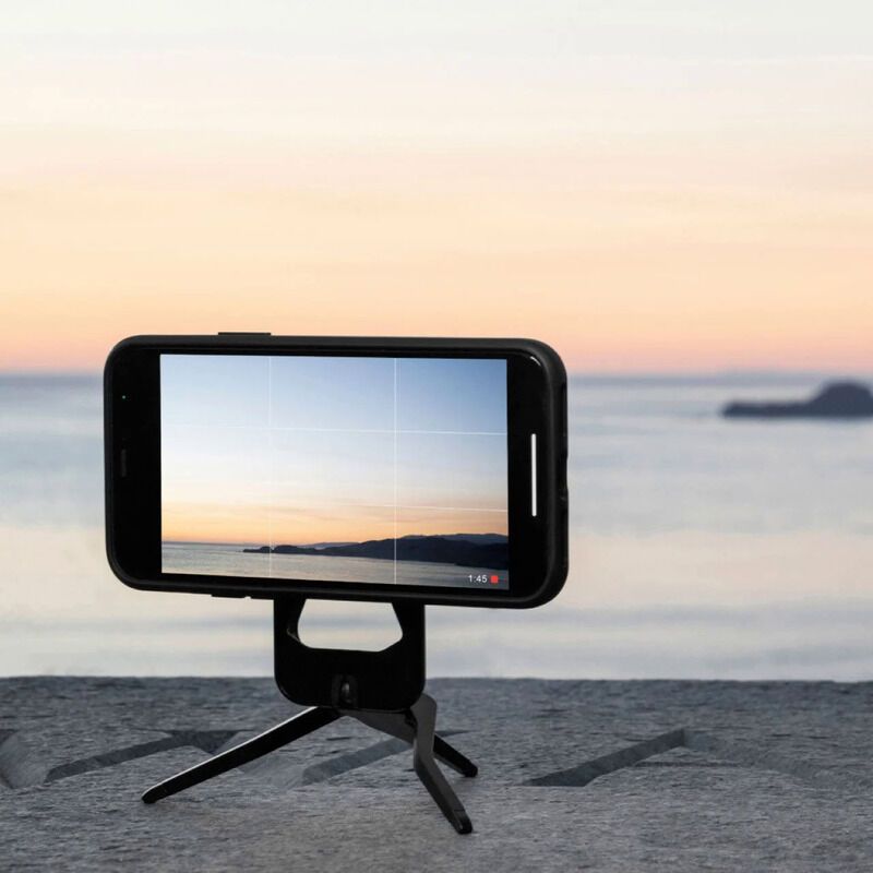 Collapsible Magnetic Smartphone Tripods