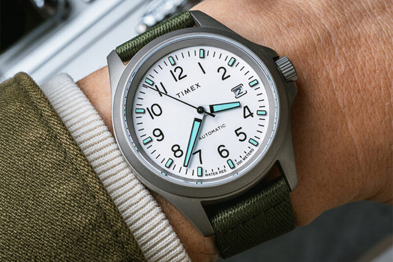 Momentum Watches | Wayfinder GMT - Black | Titanium Field Watch