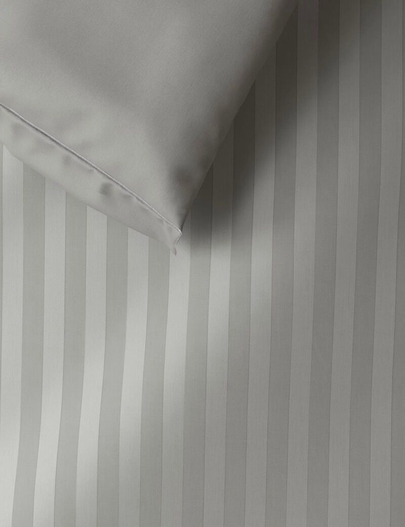 Versatile Grey-Striped Bedding