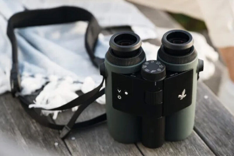 Animal-Identifying Binoculars