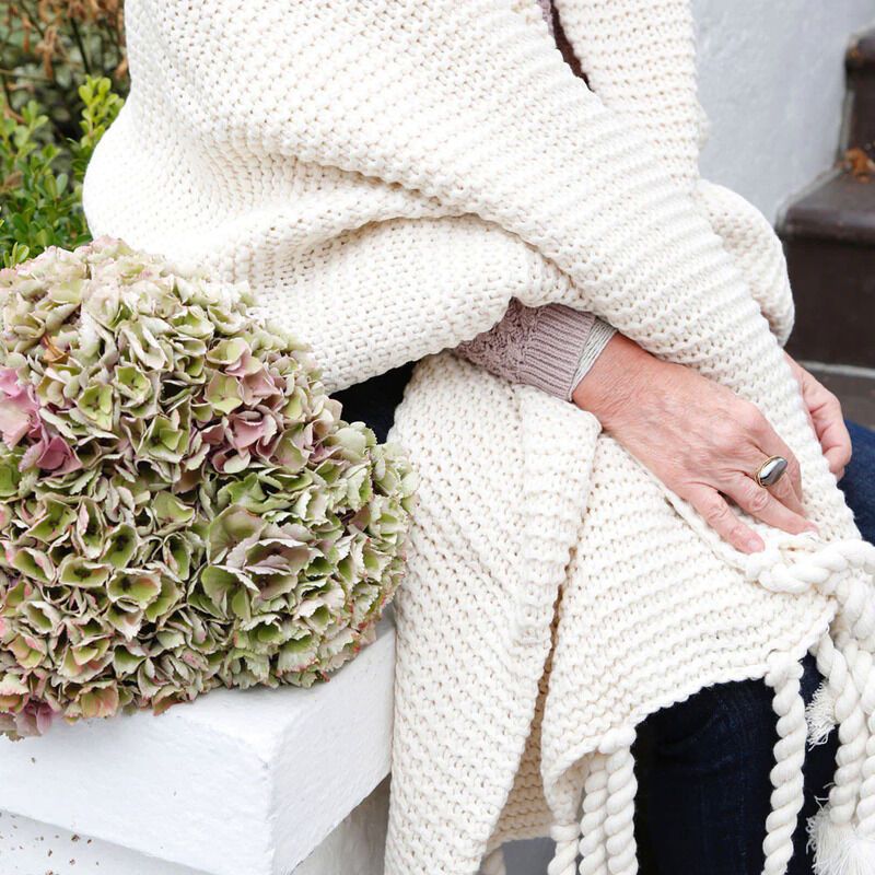 Oversized Cable-Knit Throws