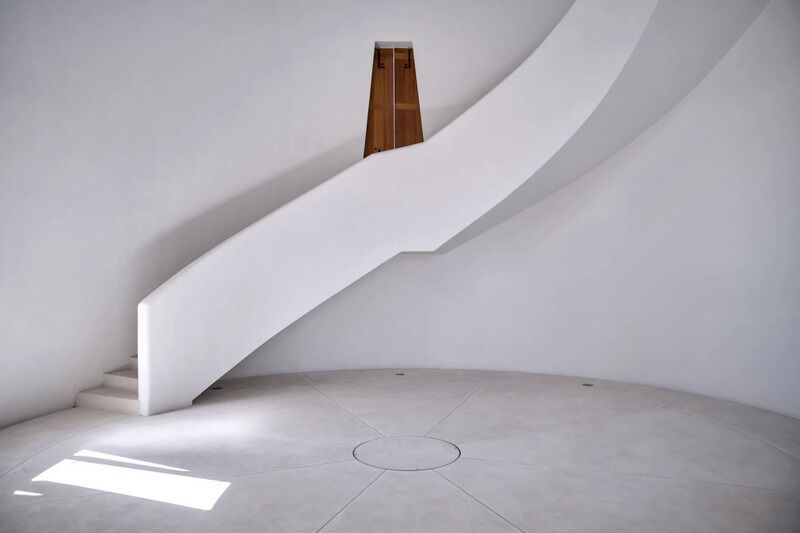 Temple-Inspired Sculptural Lighthouses