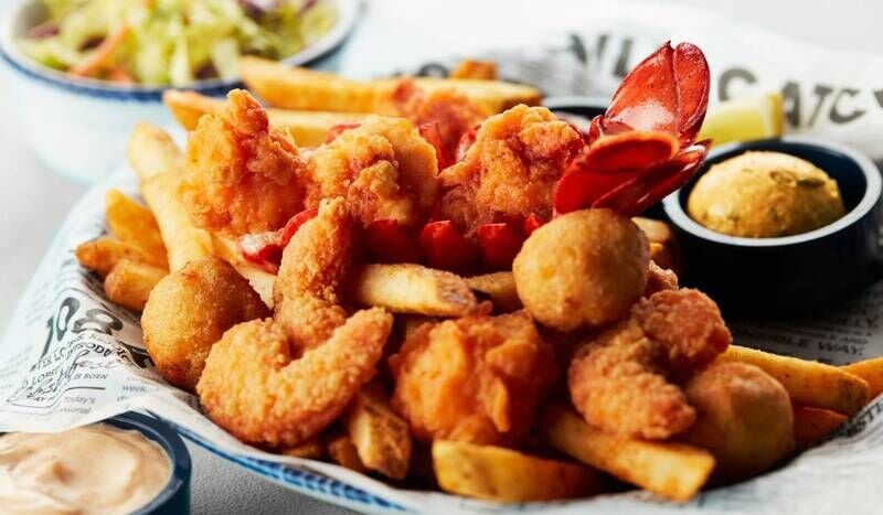 Crispy Fried Seafood Baskets