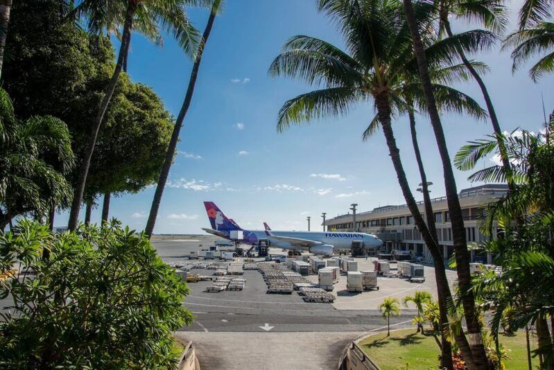 Exclusive Hawaiian Airport Lounges