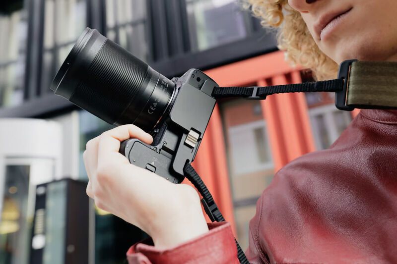 Magnetic DSLR Camera Carriers