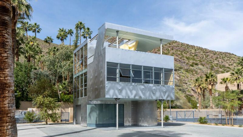 All-Metal Palm Spring Homes
