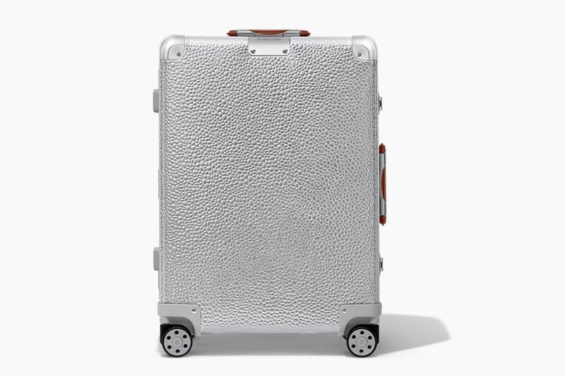 Textured 60s-Inspired Suitcases