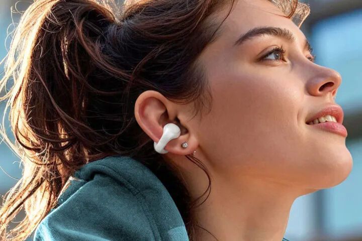 Noninvasive Clip-Style Earbuds