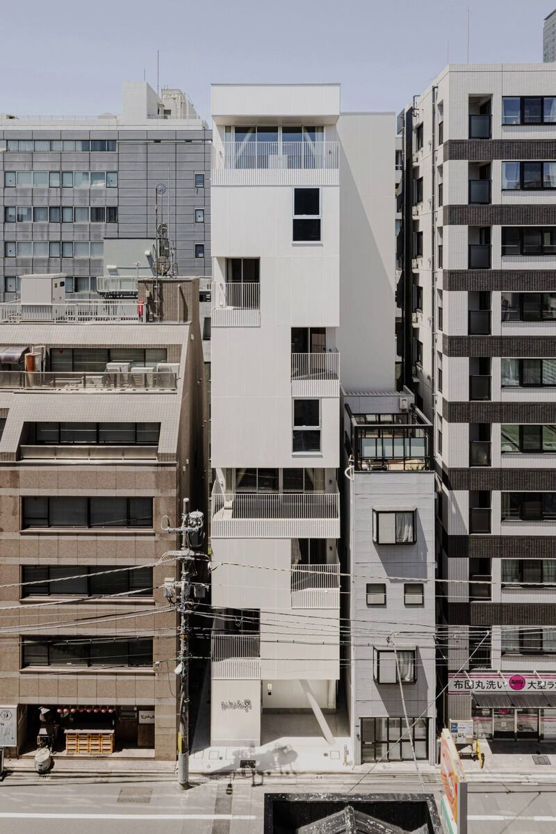 Cut-Out Structural Narrow Hotels