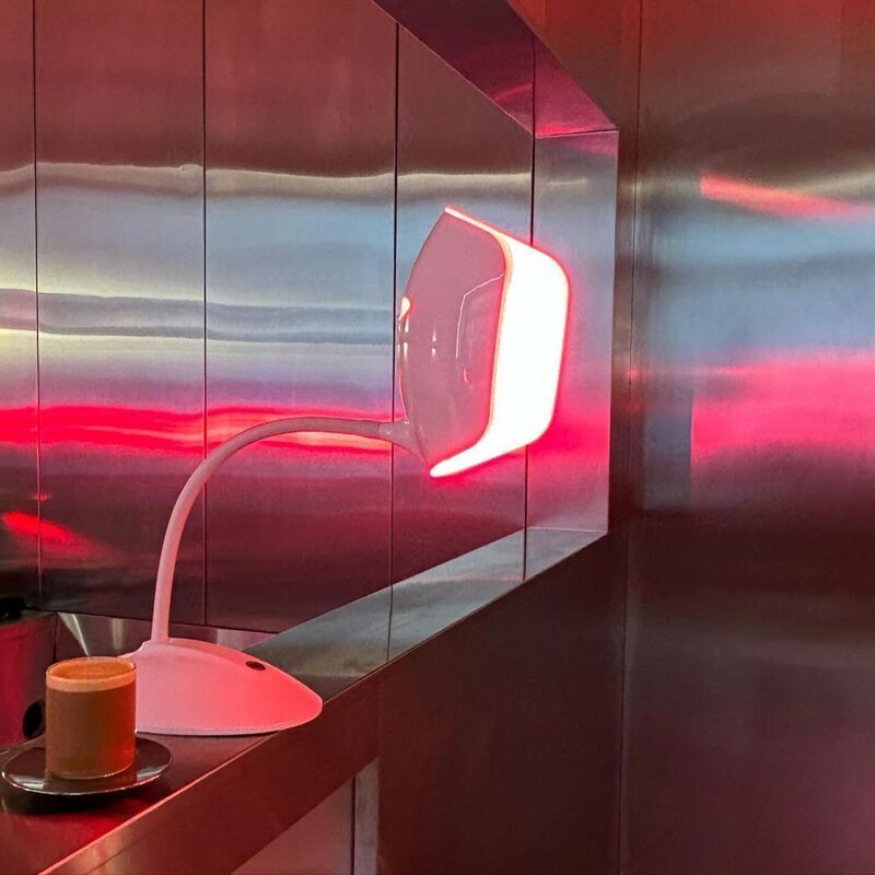 Red Light Therapy Cafes