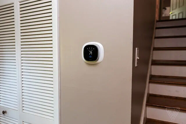 Automatic-Responsive Smart Thermostats Main Gallery Image