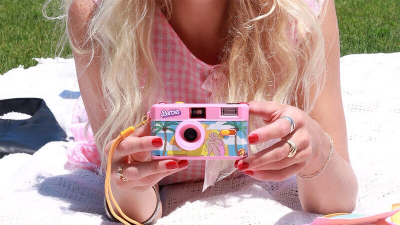 バービー　ファンカメラ　Barbie 35mm FunCamera フラッシュ付 バービー ファンカメラ Barbie 35mm FunCamera フラッシュ付 カメラ