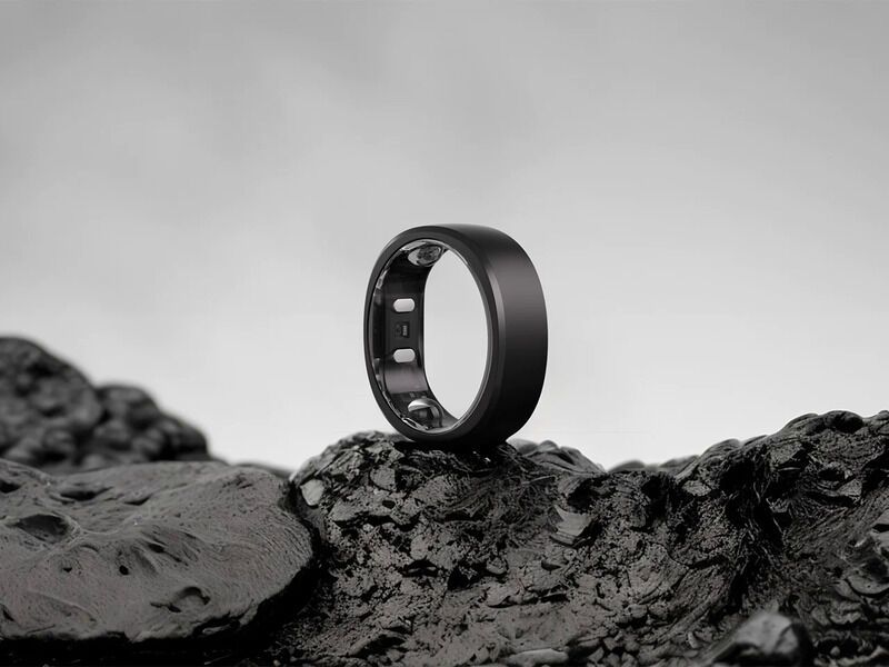 Lightweight Health-Tracking Rings