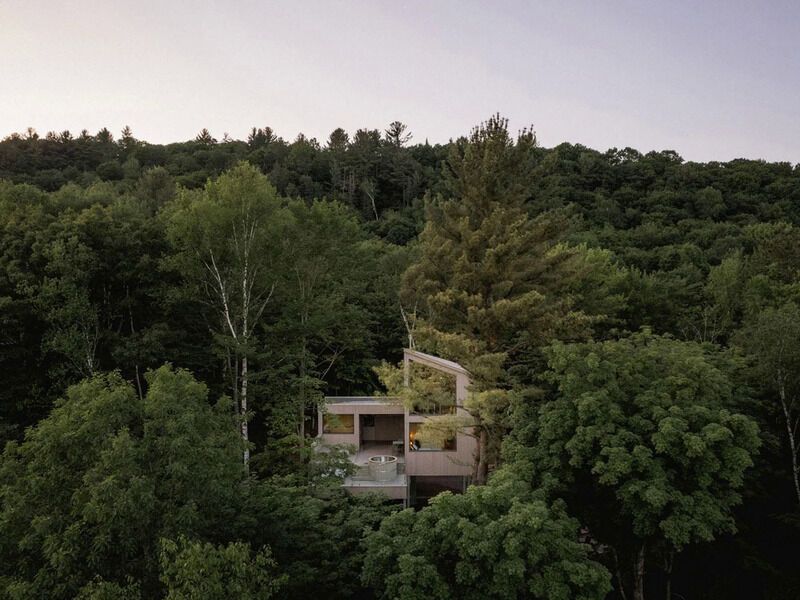 Timber-Clad Canadian Holiday Homes