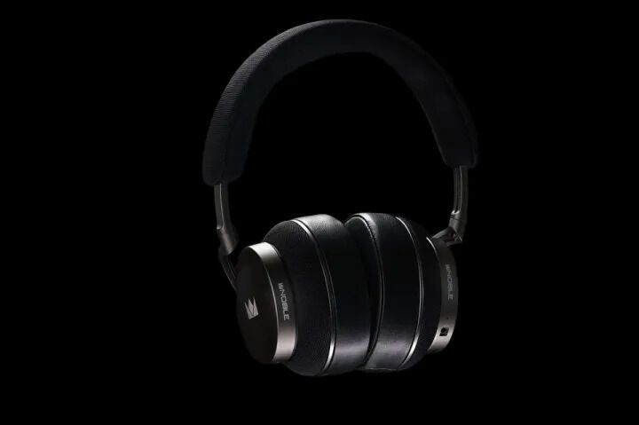 Noise-Cancelling Dynamic Headphones