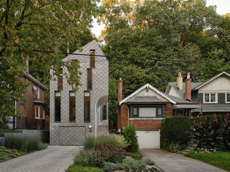 Nature-Merging Geometric Homes