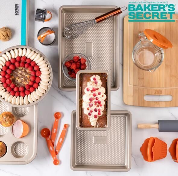 Sleek Carbon-Made Bakeware