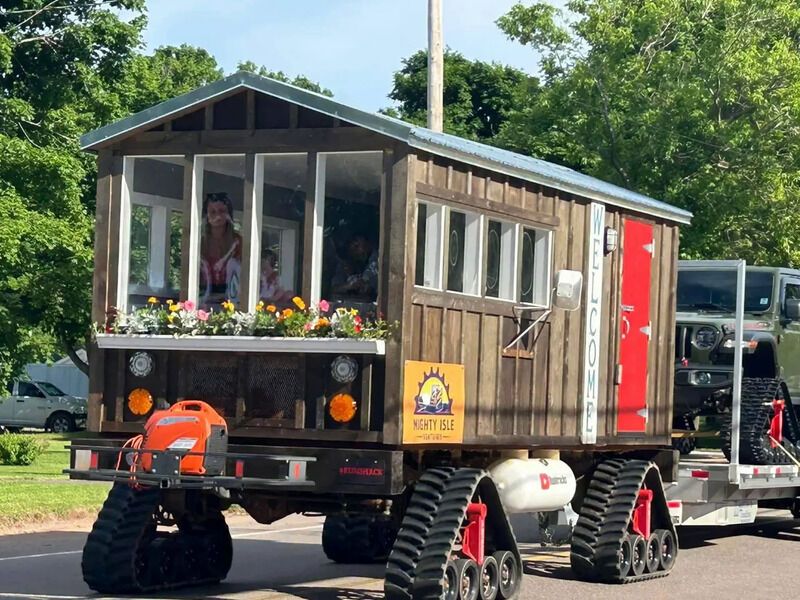 Integrated Engine Off-Roading Homes