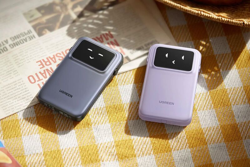 Screen-Equipped Power Banks