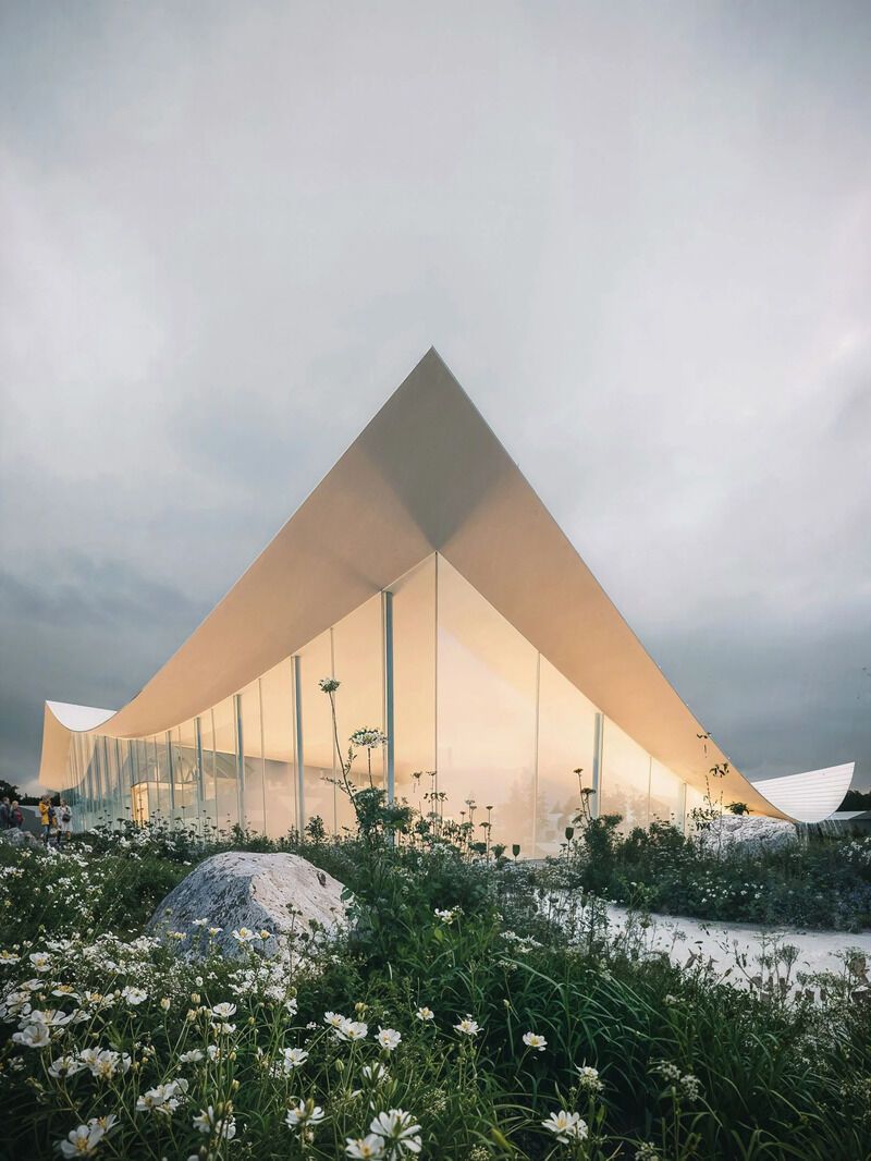 Paper-Like Art Museum Roofs