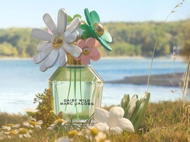 Refillable Flower-Mimicked Fragrance Bottles