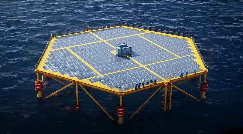 Floating Solar Array Systems Main Gallery Image