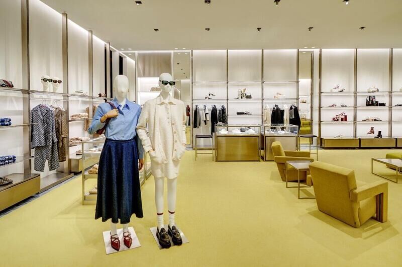 Luxe Fashion Flagship Stores