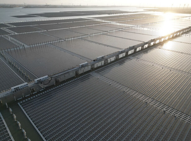 Floating Solar Power Plants Main Gallery Image