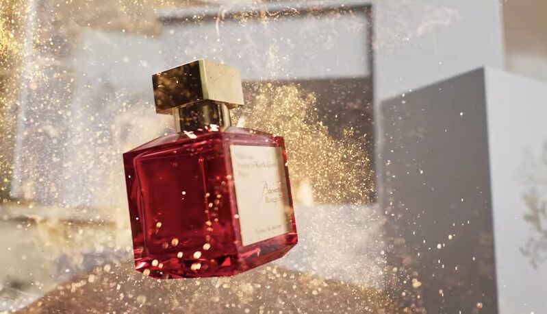 Holiday-Ready Immersive Fragrances