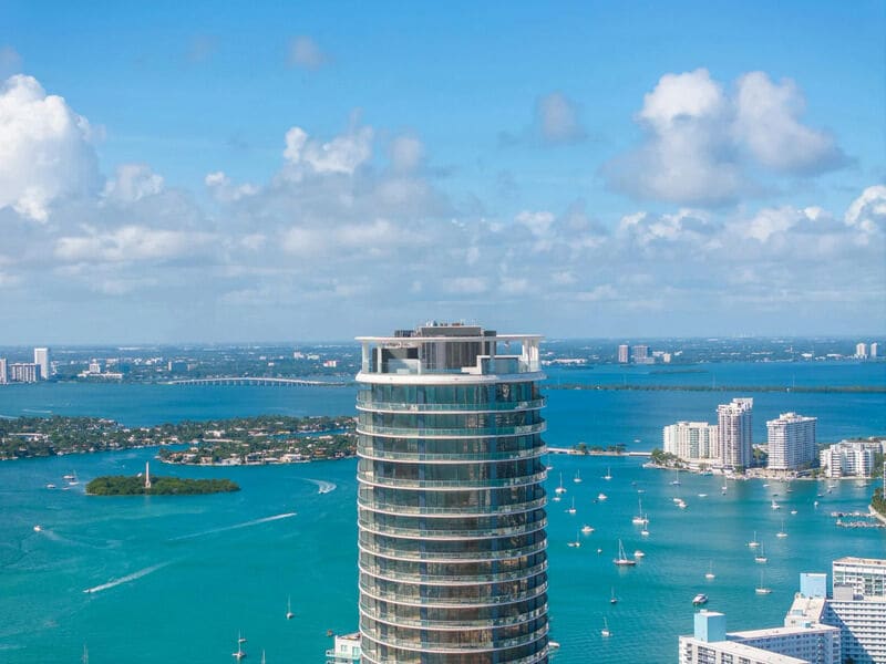 Luxurious Miami Residential Towers : five park miami beach