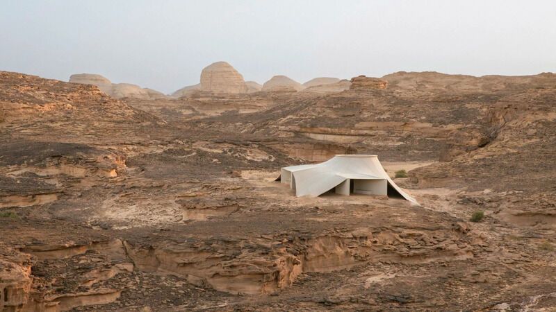 Dessert-Nestled Tent Lookouts