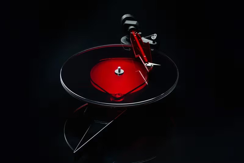 Lightning-Shaped Turntables