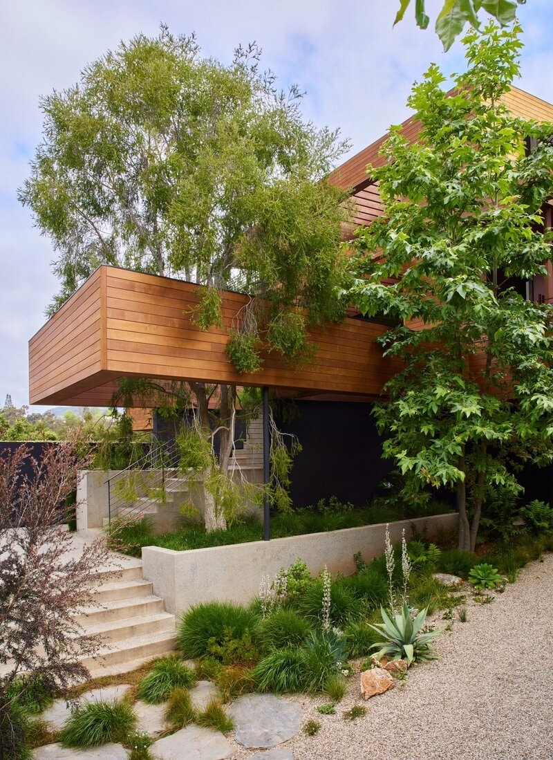 LA-Referencing Canyon Residences