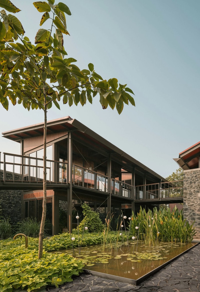 Self-Designed Tranquil Workspaces
