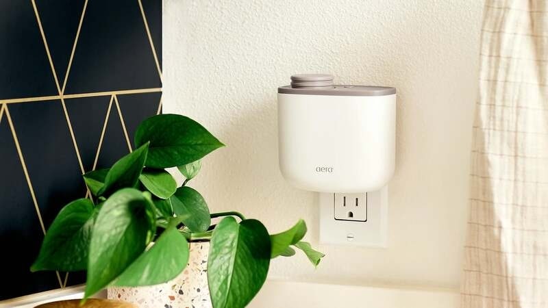 Space-Saving Outlet Oil Diffusers