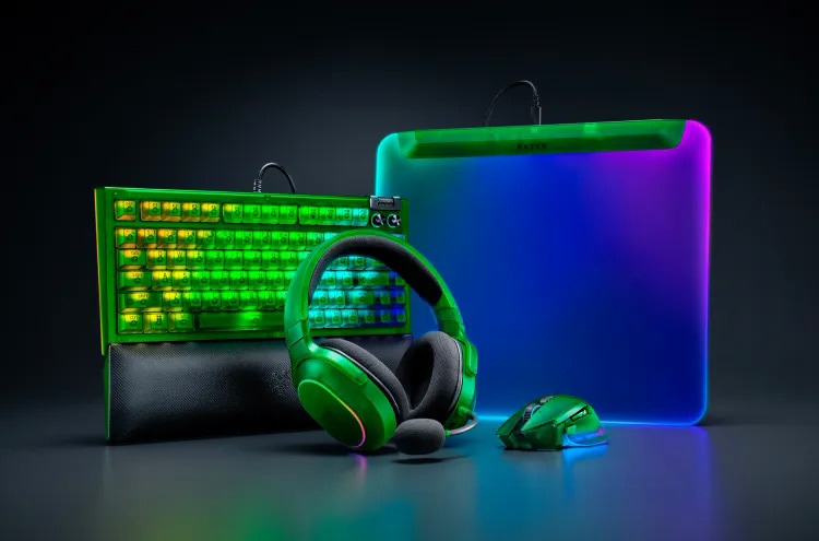 Translucent Glowing eSports Accessories - The Razer Phantom Collection Has the Chroma RGB Lighting (TrendHunter.com)