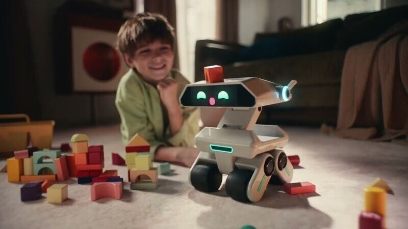 yonbo-smart-home-robot.jpeg?