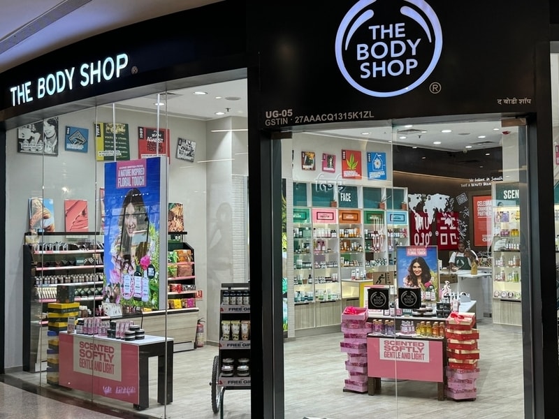Eco-Friendly Beauty Brand Campaigns Main Gallery Image