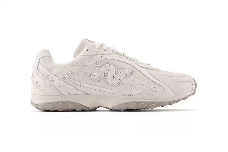 Neutral Tonal Lifestyle Sneakers - New Balance Presents its Timberwolf Tonal 204L Sneaker (TrendHunter.com)
