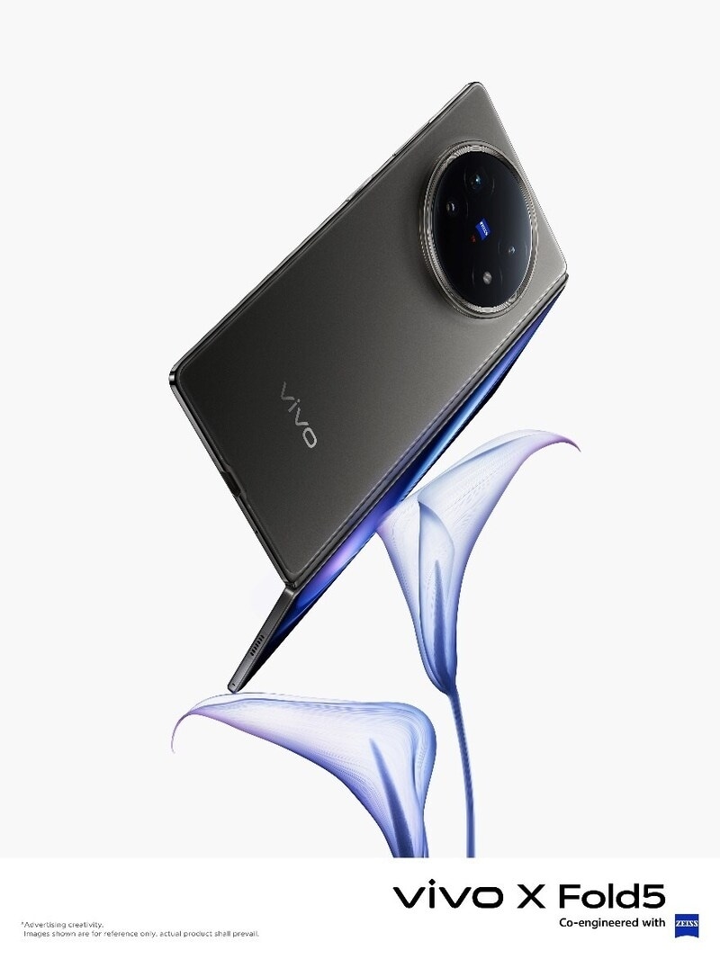 Lightweight Foldable Smartphone