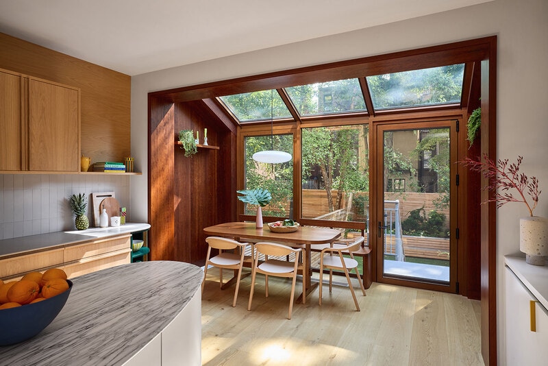 Bright Family Renovation: A Stunning Transformation of a Cobble Hill Townhouse